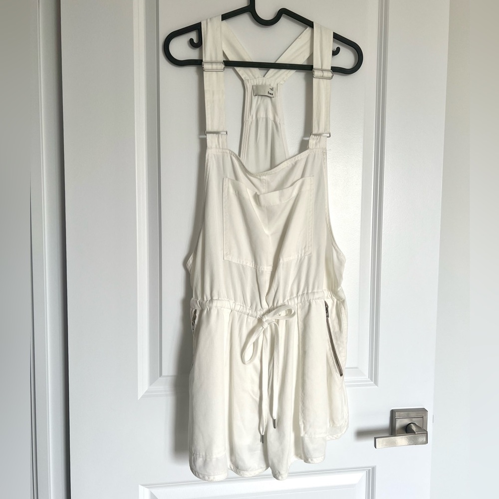 SOLD ❌ Aritzia Wilfred Free lyocell shorts overalls